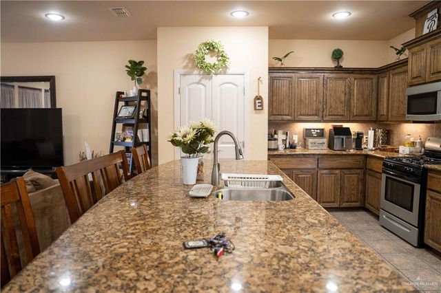 3911 Green Jay Drive, Mission, TX 78572