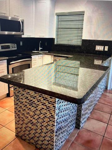 1174 NW 13th Street 236b, Boca Raton, FL 33486