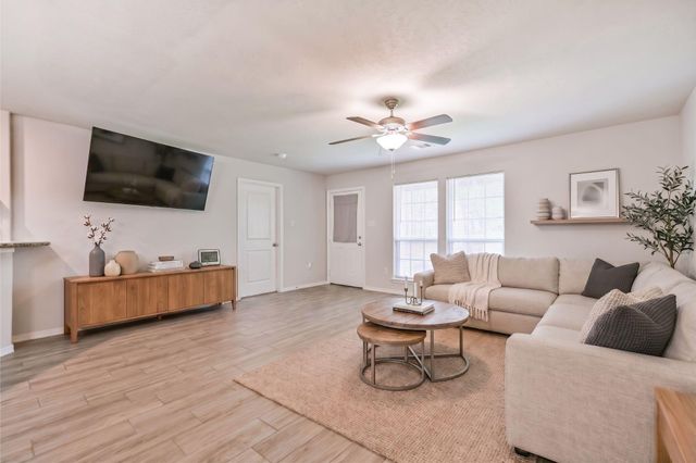 10533 Mary Lane, Manvel, TX 77578