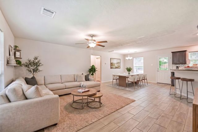 10533 Mary Lane, Manvel, TX 77578