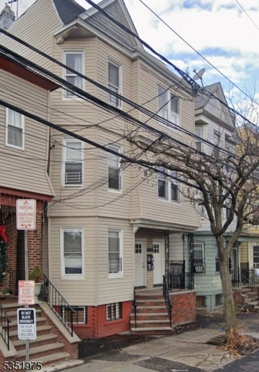 128 Ridge St, Newark City, NJ 07104