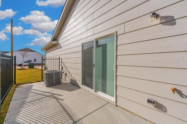 12195 W Northstar St, Maize, KS 67223