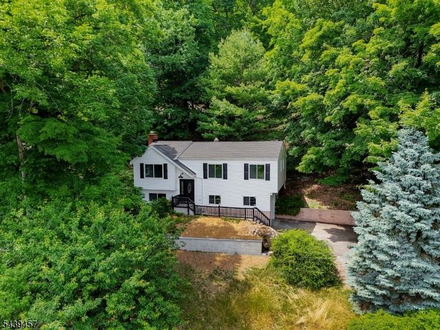 12 Fairway Trl, Sparta Twp., NJ 07871