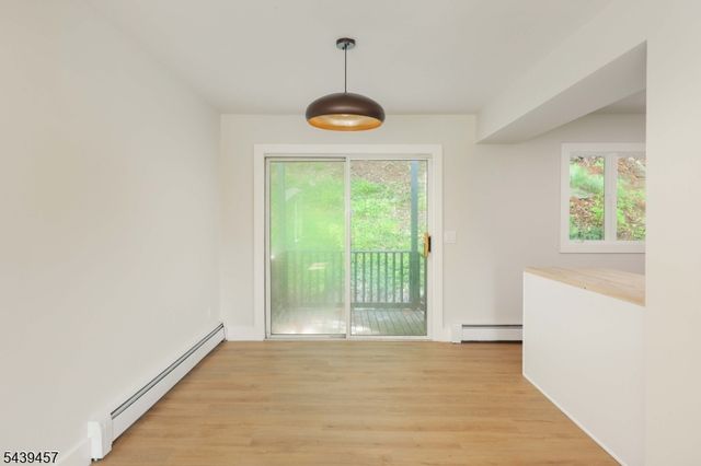 12 Fairway Trl, Sparta Twp., NJ 07871
