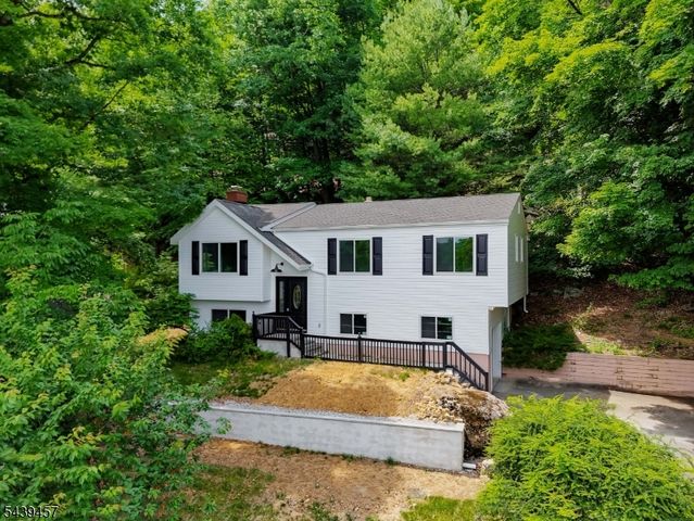 12 Fairway Trl, Sparta Twp., NJ 07871