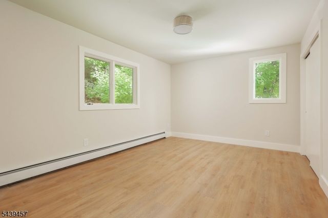 12 Fairway Trl, Sparta Twp., NJ 07871