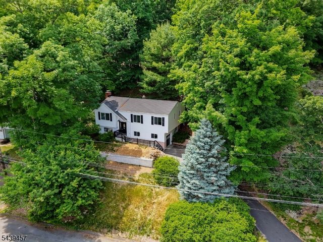 12 Fairway Trl, Sparta Twp., NJ 07871