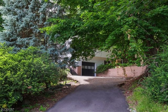 12 Fairway Trl, Sparta Twp., NJ 07871