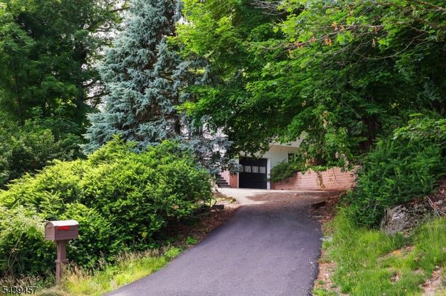 12 Fairway Trl, Sparta Twp., NJ 07871