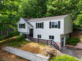 12 Fairway Trl, Sparta Twp., NJ 07871
