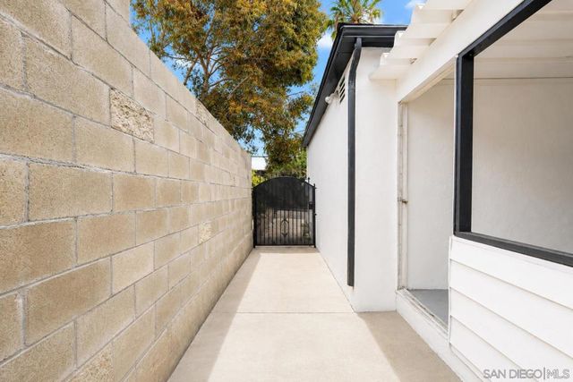7016 Waite Dr, La Mesa, CA 91941
