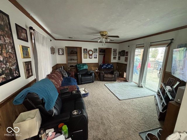 8209 S May Street, Daleville, IN 47334