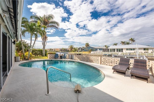951 Lassino CT, Punta Gorda, FL 33950