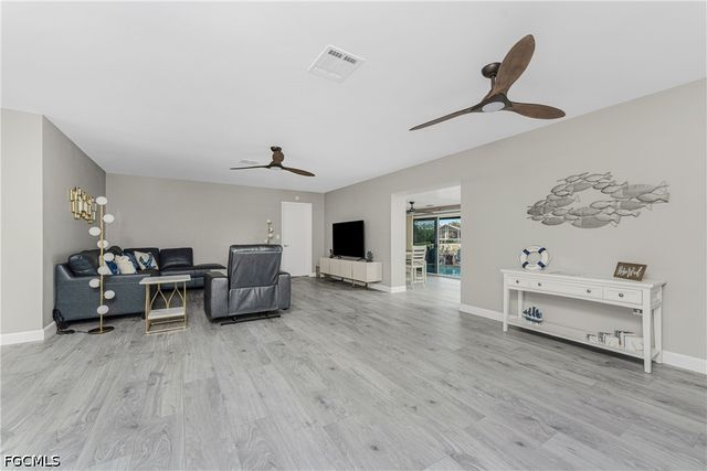 951 Lassino CT, Punta Gorda, FL 33950