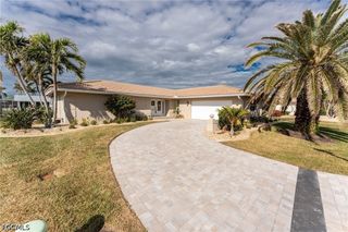951 Lassino CT, Punta Gorda, FL 33950