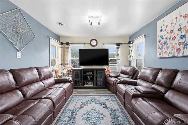 86 Modern Avenue, Lackawanna, NY 14218