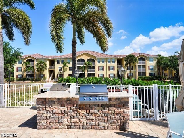 4105 Residence DR 720, Fort Myers, FL 33901