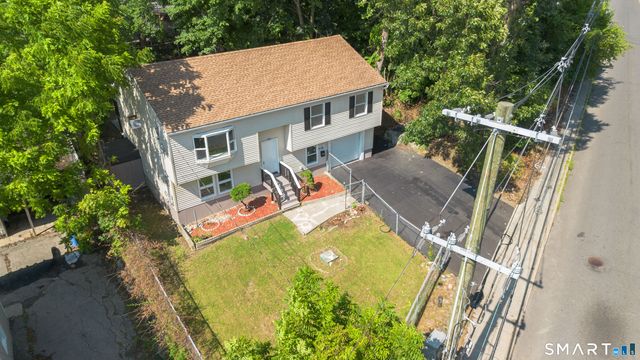 231 Long Hill Road, Waterbury, CT 06704