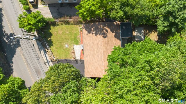231 Long Hill Road, Waterbury, CT 06704