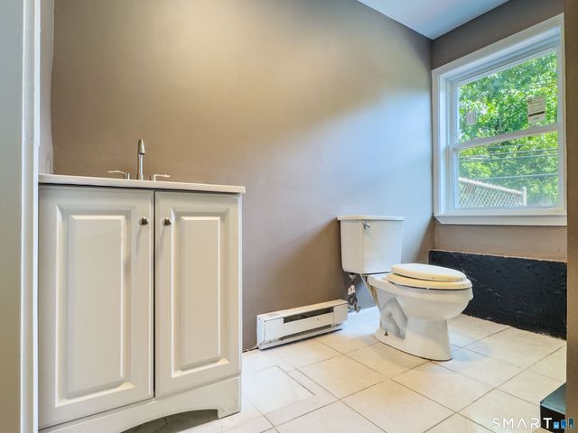 231 Long Hill Road, Waterbury, CT 06704