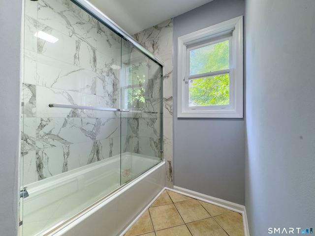 231 Long Hill Road, Waterbury, CT 06704