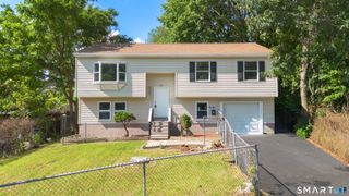 231 Long Hill Road, Waterbury, CT 06704