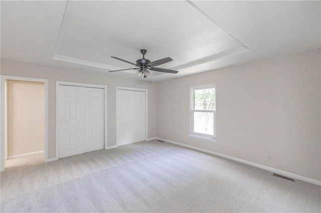 1920 E Mohawk Drive, Olathe, KS 66062