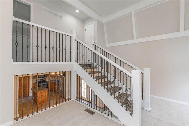 1920 E Mohawk Drive, Olathe, KS 66062