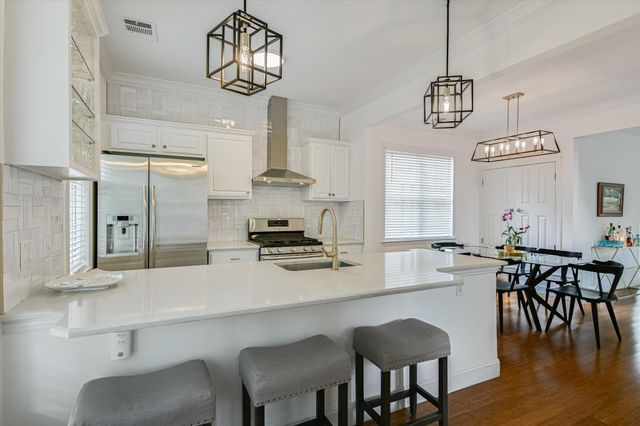 1501 Willow ST 1, Austin, TX 78702