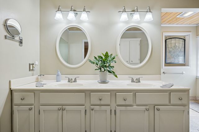 1372 Short Mountain Rd, Mcminnville, TN 37110