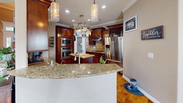 807 Mill Road, Angleton, TX 77515