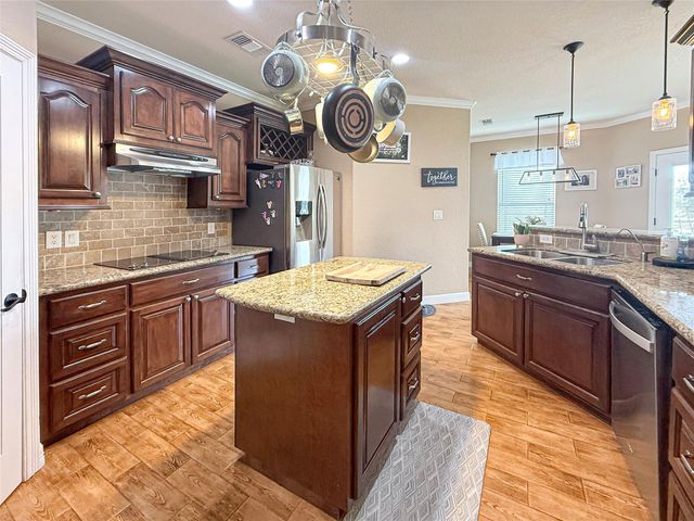 807 Mill Road, Angleton, TX 77515