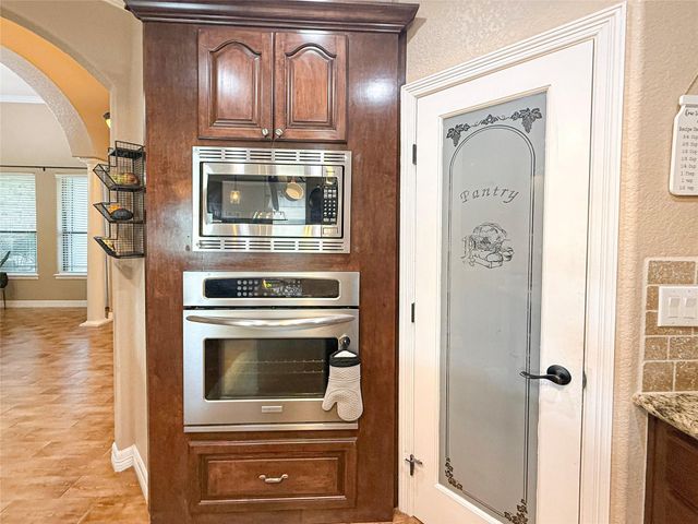 807 Mill Road, Angleton, TX 77515