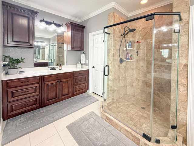 807 Mill Road, Angleton, TX 77515