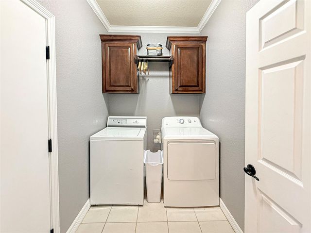 807 Mill Road, Angleton, TX 77515