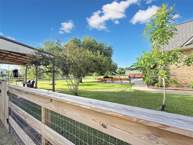 807 Mill Road, Angleton, TX 77515