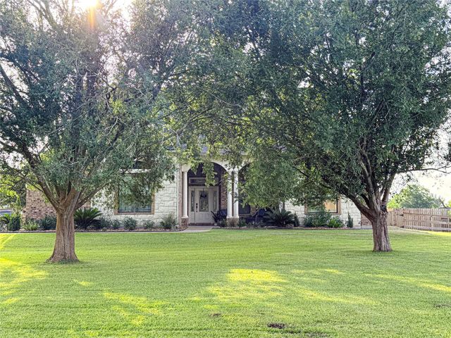 807 Mill Road, Angleton, TX 77515