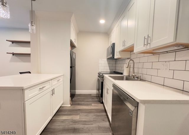 371 G Lake Shore South O6, Montague Twp., NJ 07827