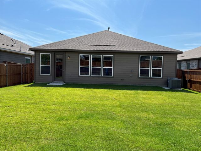 2504 Wesley Avenue, Aubrey, TX 76227