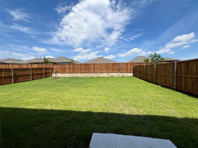 2504 Wesley Avenue, Aubrey, TX 76227