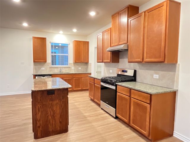 2504 Wesley Avenue, Aubrey, TX 76227