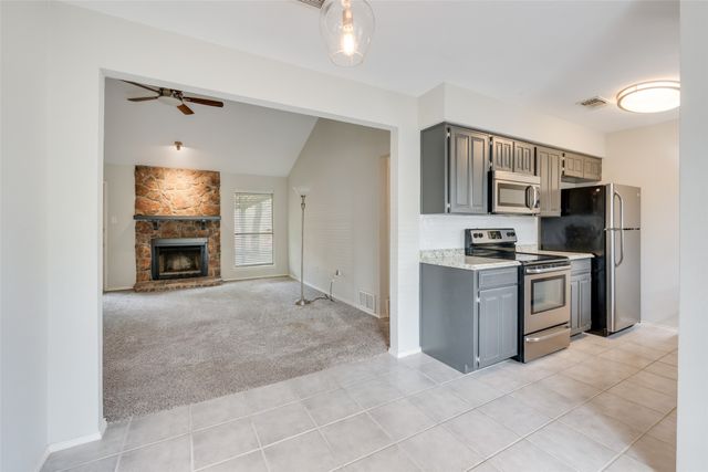 6008 Brentcove Drive, Arlington, TX 76001