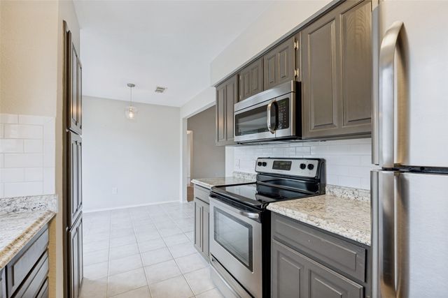 6008 Brentcove Drive, Arlington, TX 76001