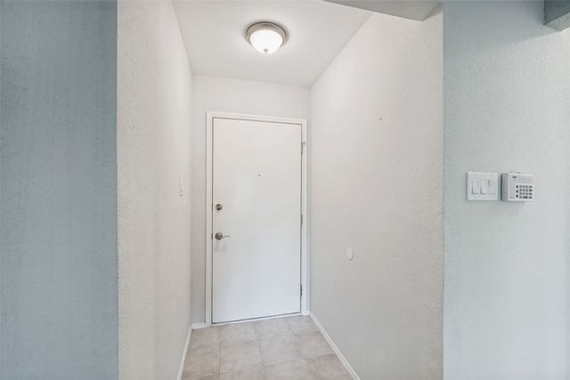 6008 Brentcove Drive, Arlington, TX 76001