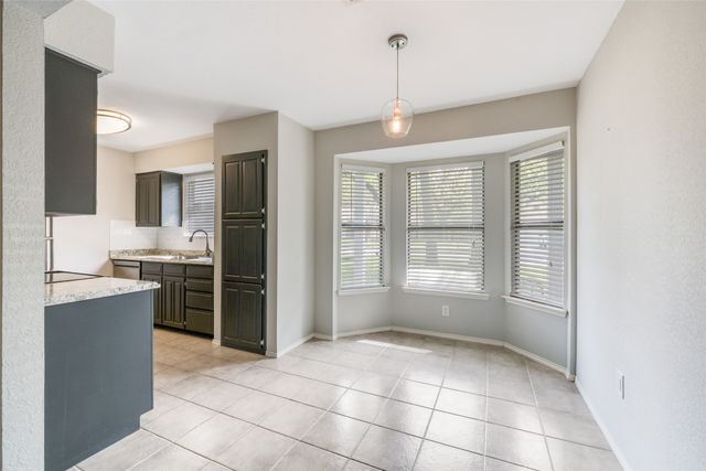 6008 Brentcove Drive, Arlington, TX 76001