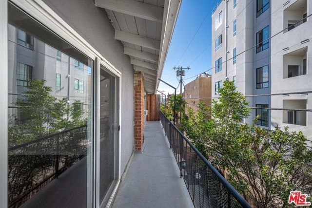 1445 S Sherbourne Drive 11, Los Angeles, CA 90035