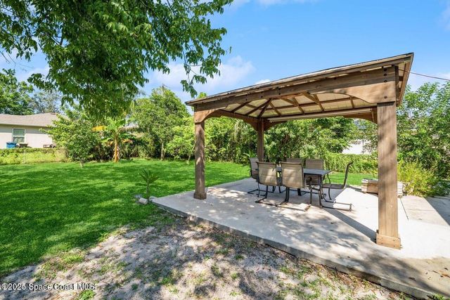 107 Mayfair Street SE, Palm Bay, FL 32909