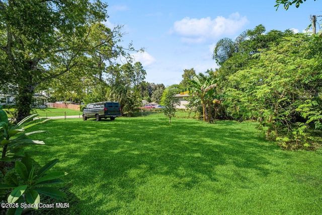 107 Mayfair Street SE, Palm Bay, FL 32909