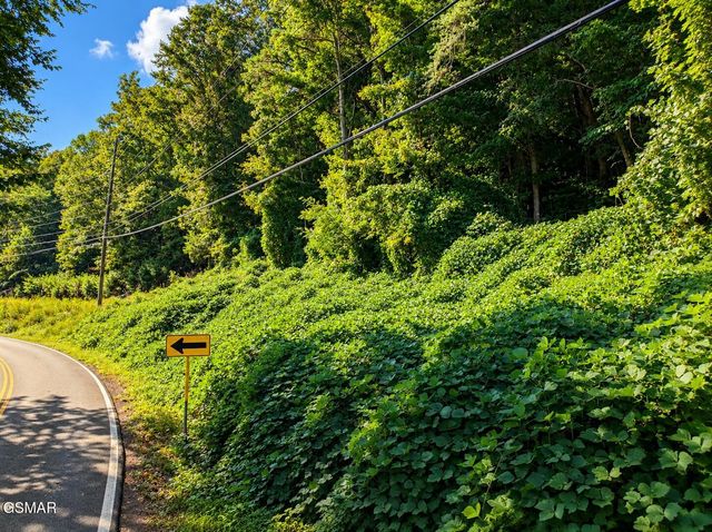 12 Pittman Center Road, Sevierville, TN 37876