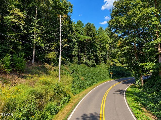 12 Pittman Center Road, Sevierville, TN 37876